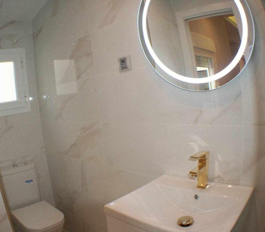 Apartamento Con Terraza Centrico Moderno Nuevo Madrid Kültér fotó