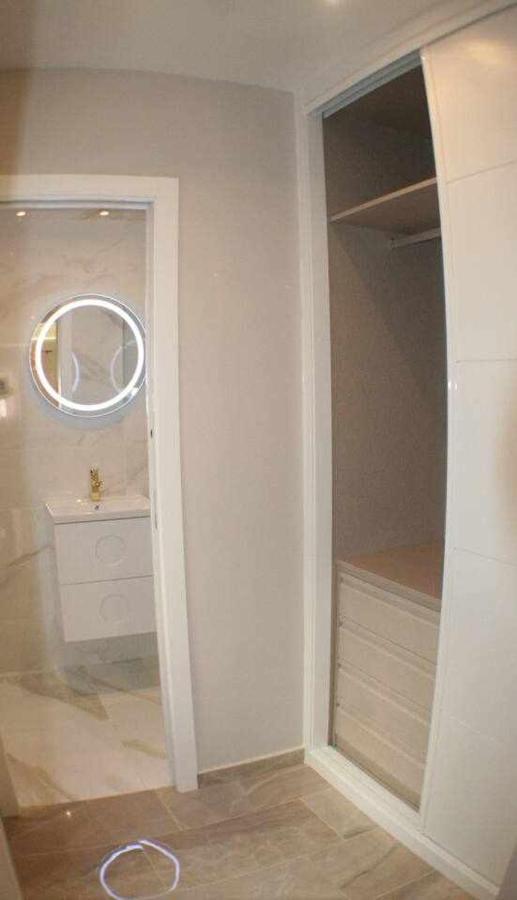 Apartamento Con Terraza Centrico Moderno Nuevo Madrid Kültér fotó